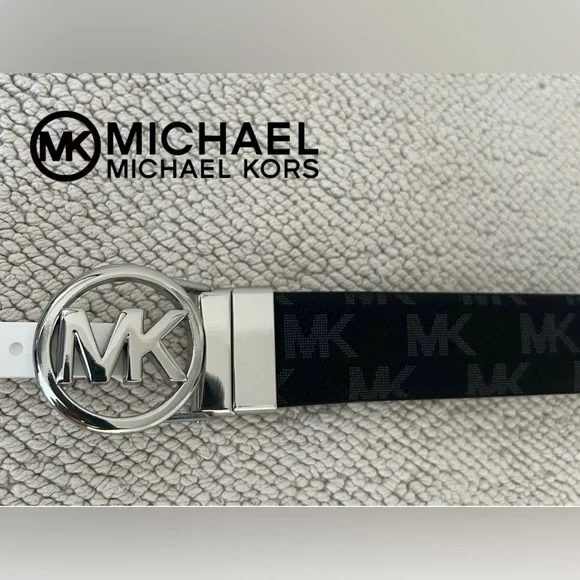 MICHAEL Michael Kors Women’s Reversible Belt | Color: Black and Gray | Size: M - Picture 1 of 12